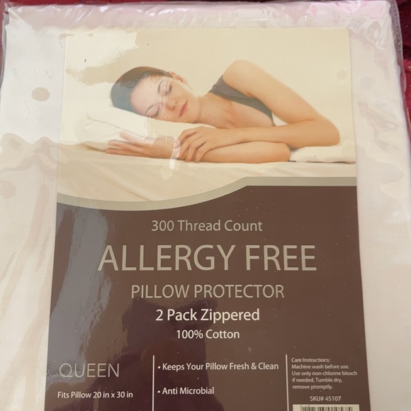 - Pillow protectors 2 queen and soft pair of socks - Picture 2 of 5